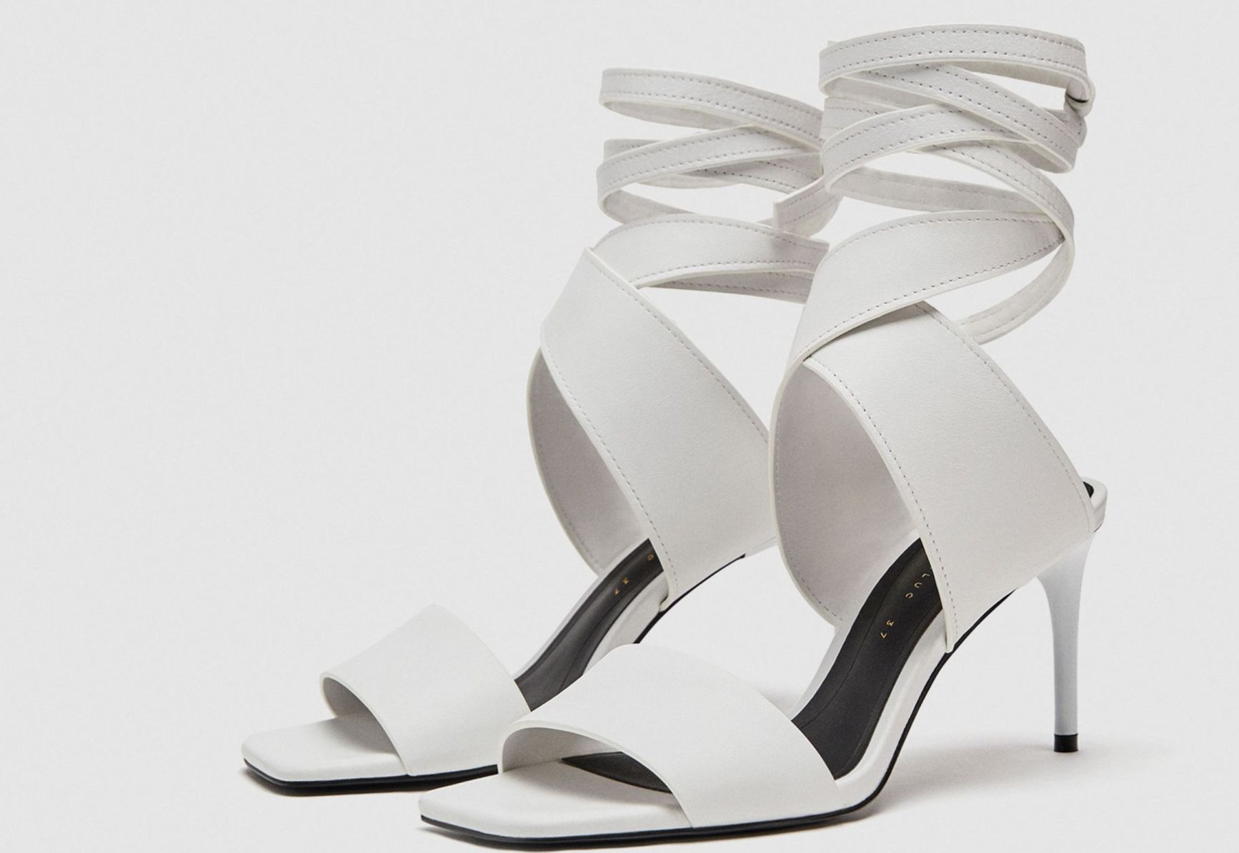 TS-WHOWHATWEAR-SPRINGSANDALS-CMG